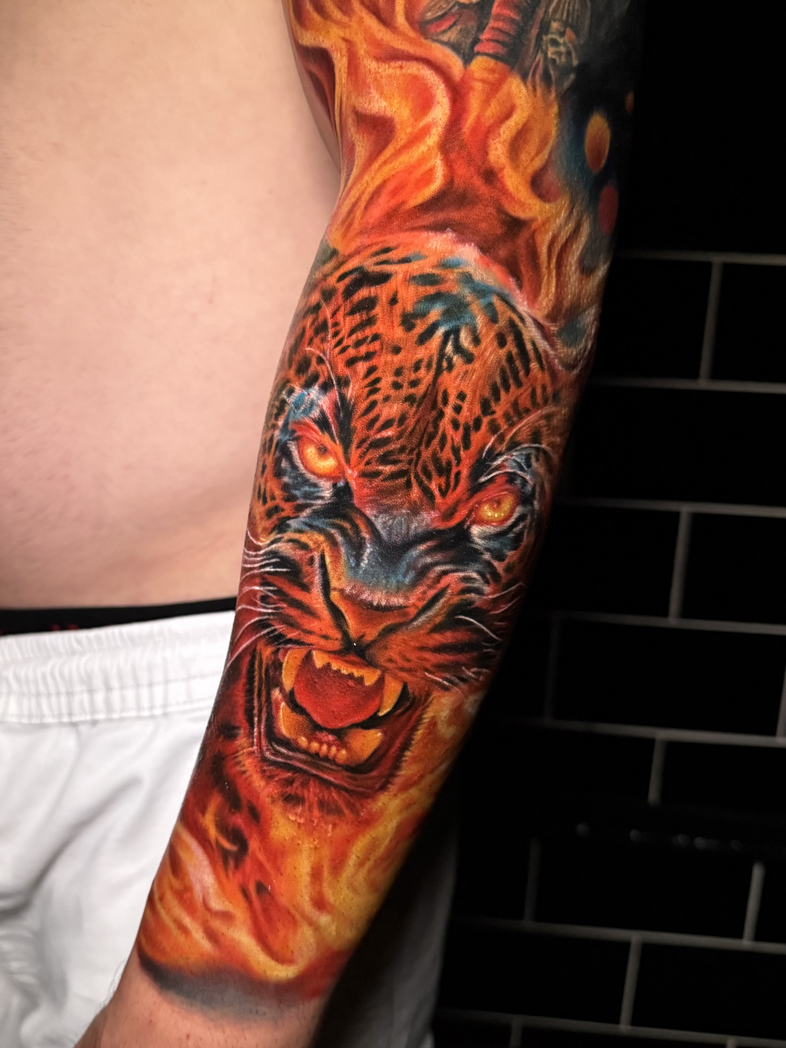 Leopardo en llamas